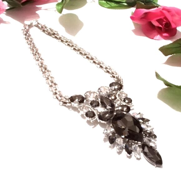 Stunning Silver Tone Black and Clear Rhinestone Statement Necklace - Picture 4 of 7